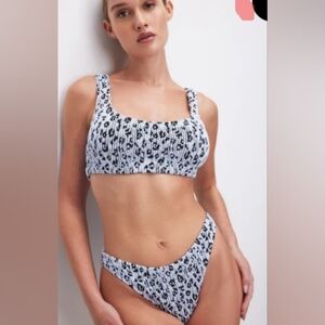Good American Always Fits Scoop Bikini Top Gray And Black Leopard Print Small